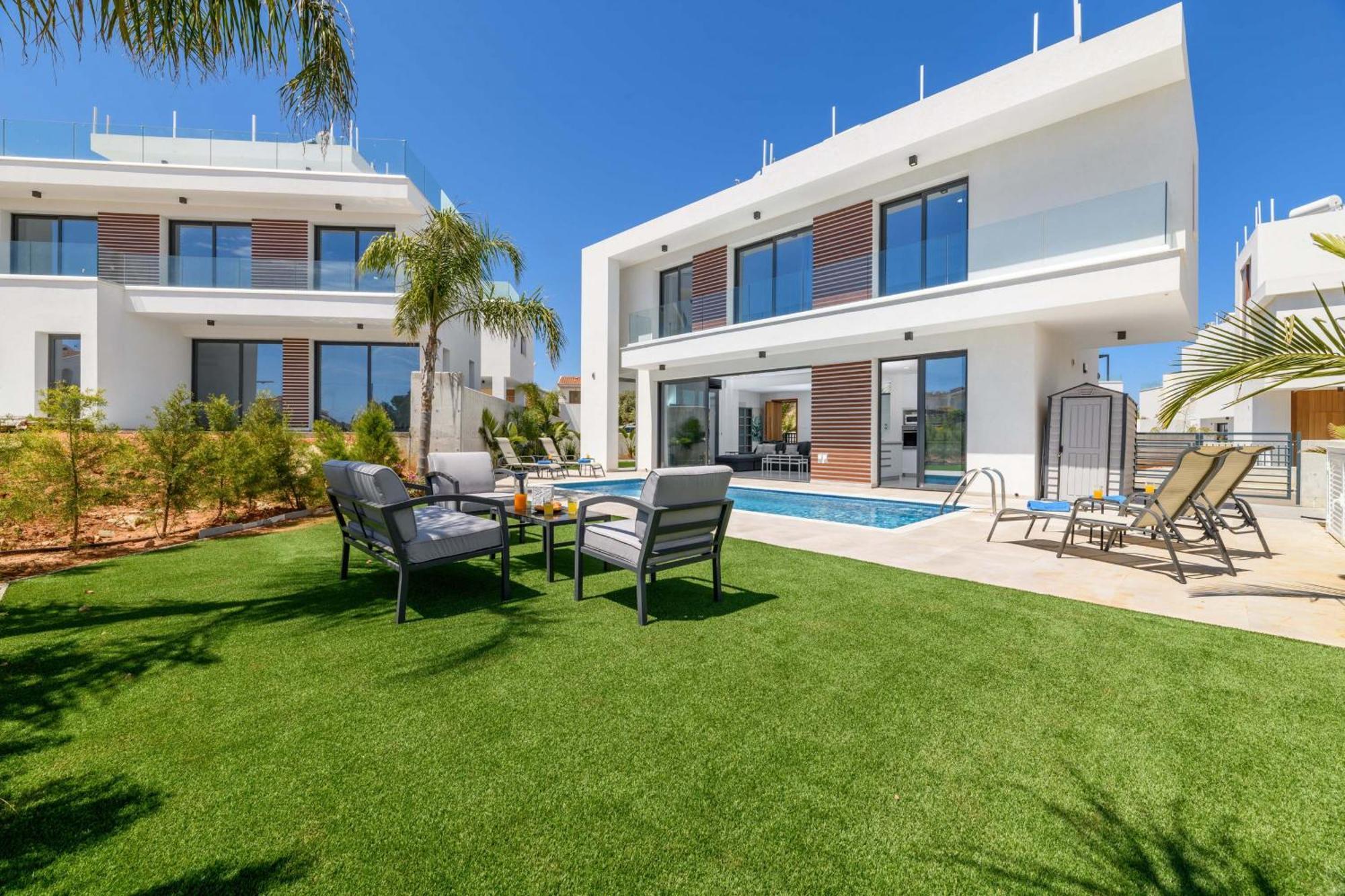 By The Beach - Royal Sapphire Villa Protaras Eksteriør billede